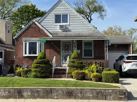 115 Freeman Ave, Elmont, NY 11003