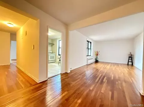 38-15 149 St #3, New York, NY 11354