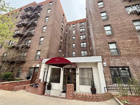 71-11 Yellowstone Blvd #2G, Forest Hills, NY 11375
