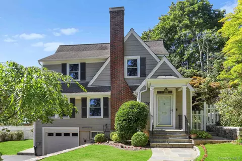10 Grandview Ave, Mount Pleasant, NY 10570