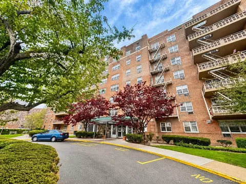 15115 84th St #6D, Howard Beach, NY 11414