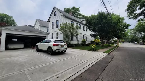 182 Lowell Ave, Floral Park, NY 11001
