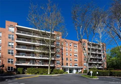177 E Hartsdale #3W, Greenburgh, NY 10530