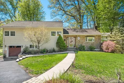 3 Markwood Pl, Greenburgh, NY 10502