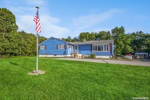 4 Greycourt Rd, Chester, NY 10918