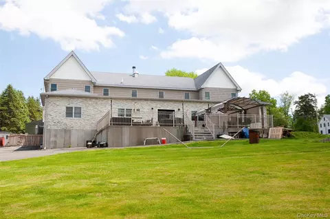 35 Washington Lake Rd, Highland, NY 12732