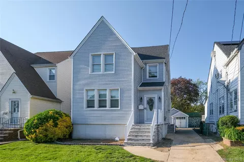 119 Munro Blvd, Valley Stream, NY 11581