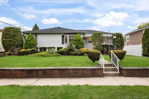 3704 Locust Ave, Seaford, NY 11783
