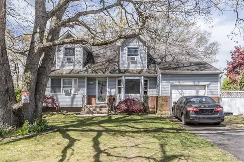 102 Pine Acres Blvd, Deer Park, NY 11729