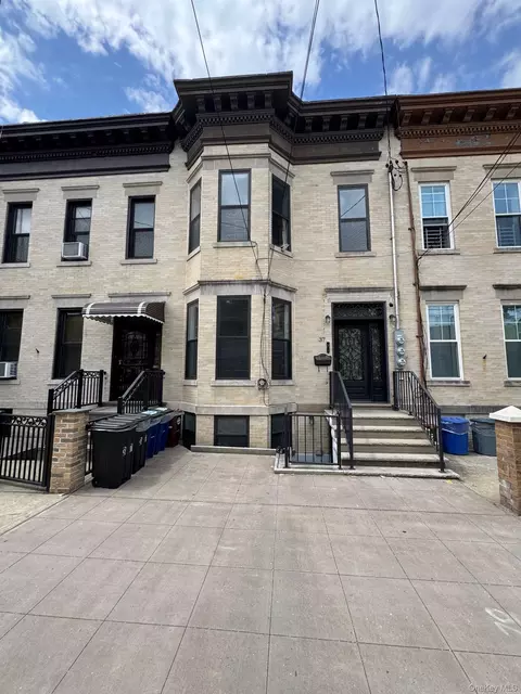 37 Apollo St, Brooklyn, NY 11222