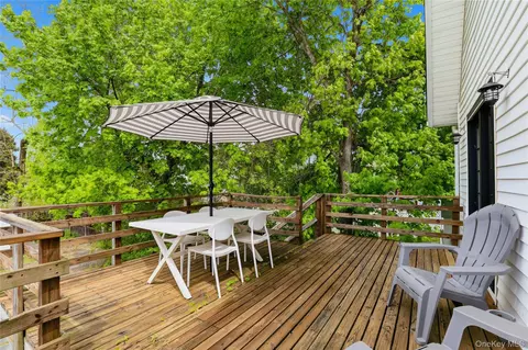 Exterior - 318 Union Ave, Peekskill, NY 10566 photo 5 of 9