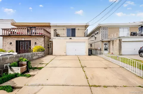 16434 99th St, New York, NY 11414