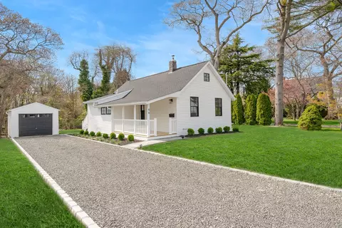 88 Cliff Ave, Sayville, NY 11782