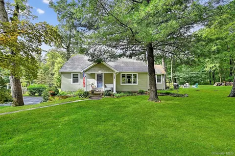 65 Ludlam Rd, Monroe, NY 10950