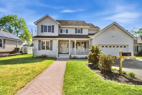 18 Barrett Pl, Beacon, NY 12508