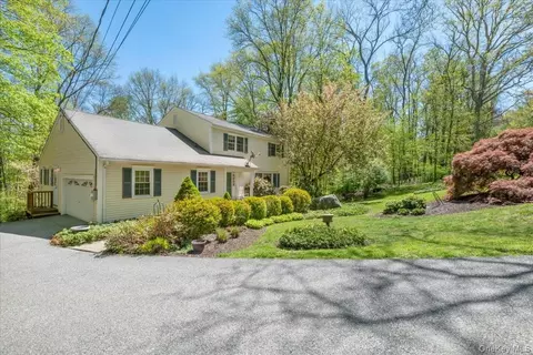 7 Palma Rd, Somers, NY 10589
