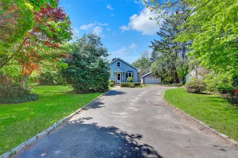 11 5th Ave S, Huntington Station, NY 11746