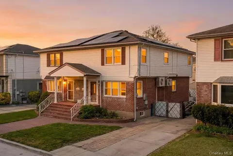 25733 149th Rd, New York, NY 11422