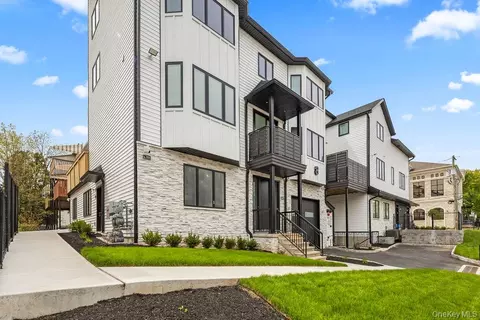 Exterior - 8 1st St #111, Ramapo, NY 10977 photo 3 of 5