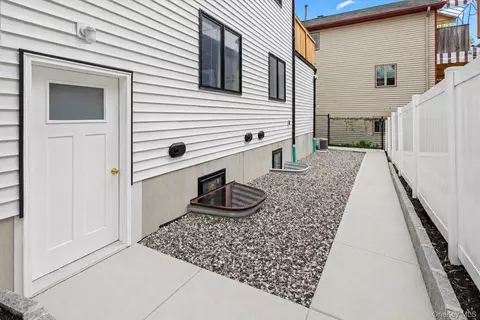 Exterior - 8 1st St #111, Ramapo, NY 10977 photo 4 of 5