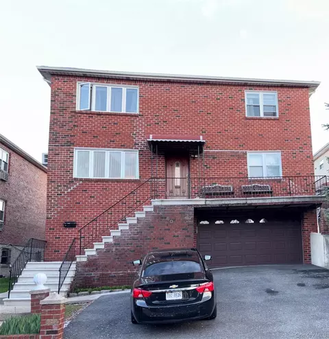 60 Veltri Ln, Yonkers, NY 10704
