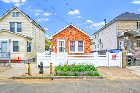 12024 147th St, Jamaica, NY 11436