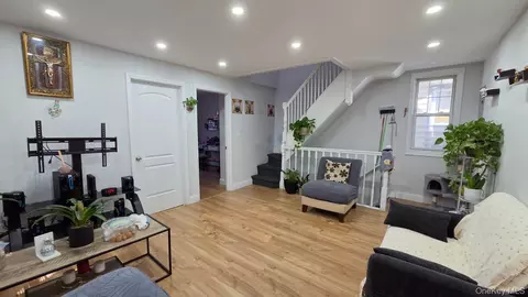 811 E 8th St, Brooklyn, NY 11230 photo 3