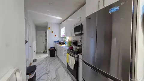 811 E 8th St, Brooklyn, NY 11230 photo 6