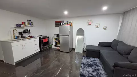 811 E 8th St, Brooklyn, NY 11230 photo 7