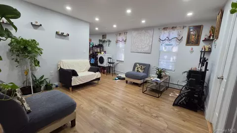 811 E 8th St, Brooklyn, NY 11230 photo 5