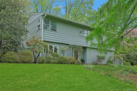 29 Maplewood Way, Mount Pleasant, NY 10570
