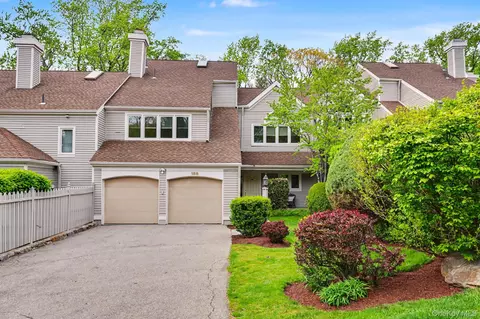 188 Boulder Ridge Rd, Greenburgh, NY 10583