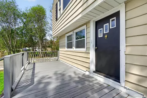 12 Montrose Dr, Kent, NY 10512