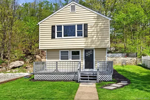 12 Montrose Dr, Kent, NY 10512