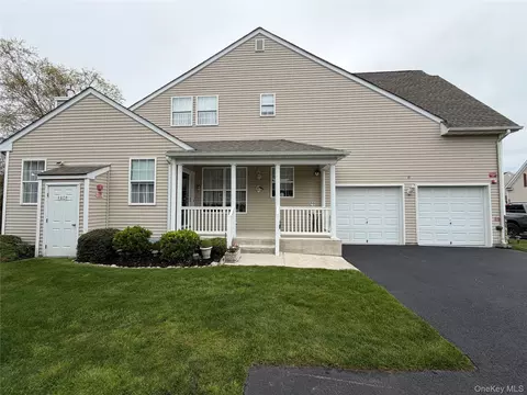 19 Meadow Pond Cir, Miller Place, NY 11764