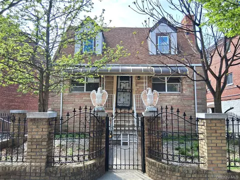 3247 Hone Ave, New York, NY 10469