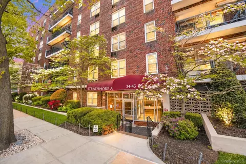 34-43 60th St #2F, New York, NY 11377