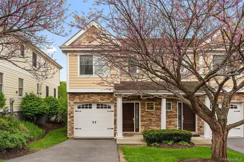 9 Daniel St #6A, Harrison, NY 10604