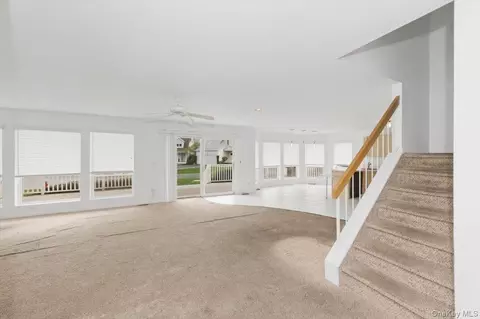 Living - 22 Spinnaker Ln, Brookhaven, NY 11772 photo 2 of 2