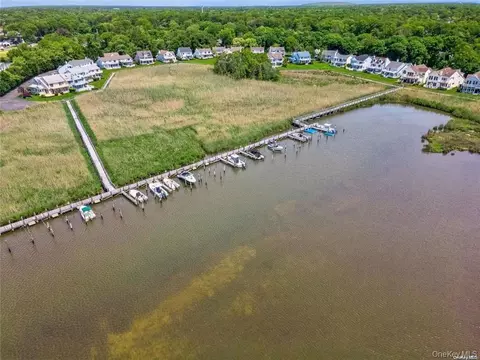 View/Area - 22 Spinnaker Ln, Brookhaven, NY 11772 photo 1 of 1