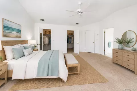 Bedroom - 22 Spinnaker Ln, Brookhaven, NY 11772 photo 5 of 6