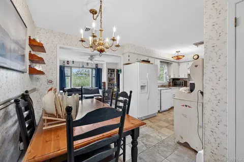 Dining - 20 Oneil Cir, Monroe, NY 10950 photo 2 of 3