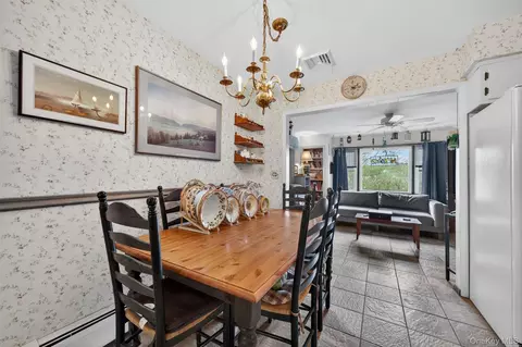 Dining - 20 Oneil Cir, Monroe, NY 10950 photo 1 of 3