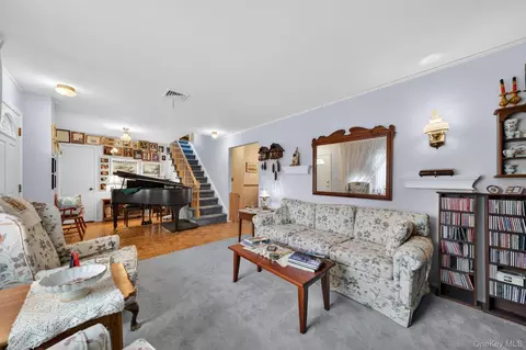 Living - 20 Oneil Cir, Monroe, NY 10950 photo 3 of 5