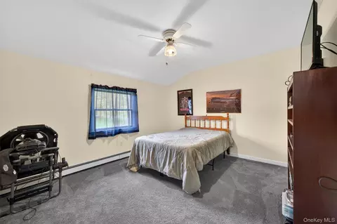 Bedroom - 20 Oneil Cir, Monroe, NY 10950 photo 6 of 9