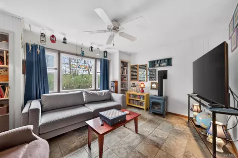 Living - 20 Oneil Cir, Monroe, NY 10950 photo 4 of 5