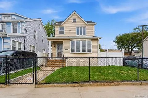 182-19 147th Ave, New York, NY 11413
