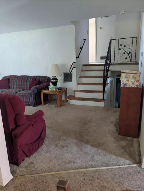 7-08 127th St, College Point, NY 11356