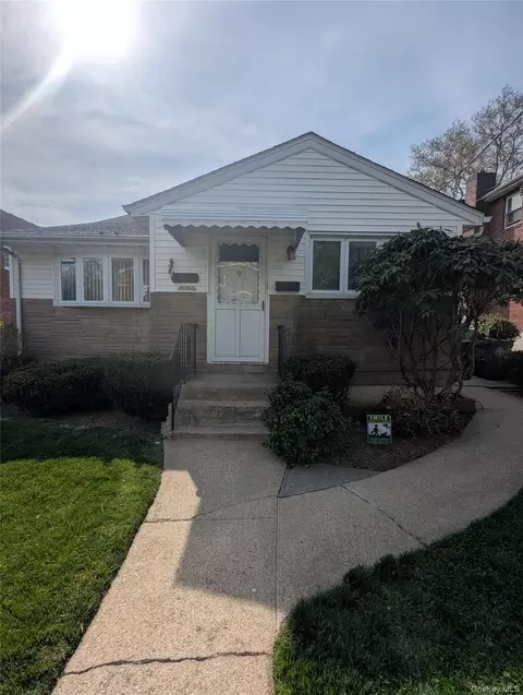 7-08 127th St, College Point, NY 11356