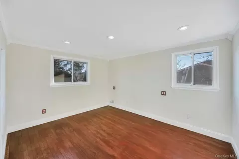 Other - 16 Phipps Ln, Plainview, NY 11803 photo 3 of 9